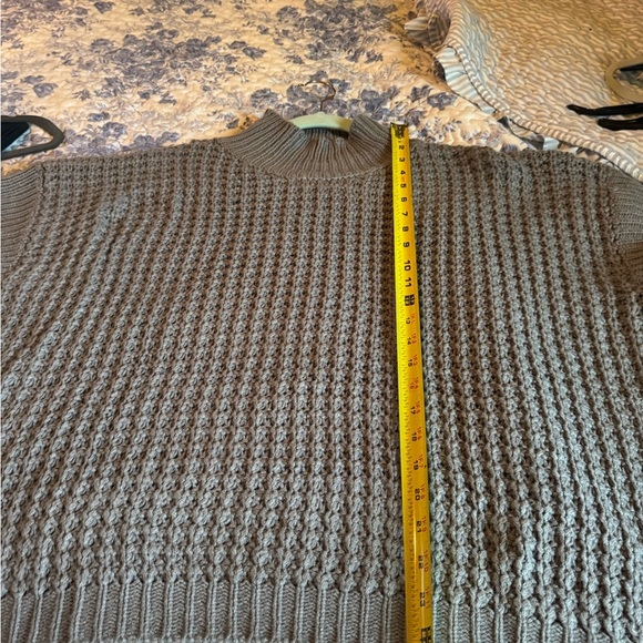 Women's grey Knit Sweater Top - Picture 3 of 6